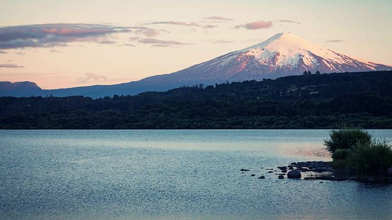 chile, travel chile, where to go chile, places to visit in chile, omg hostels, santiago chile, Chiloé Archipelago, lake district, valparaíso chile, easter island, atacama desert, omg hostels